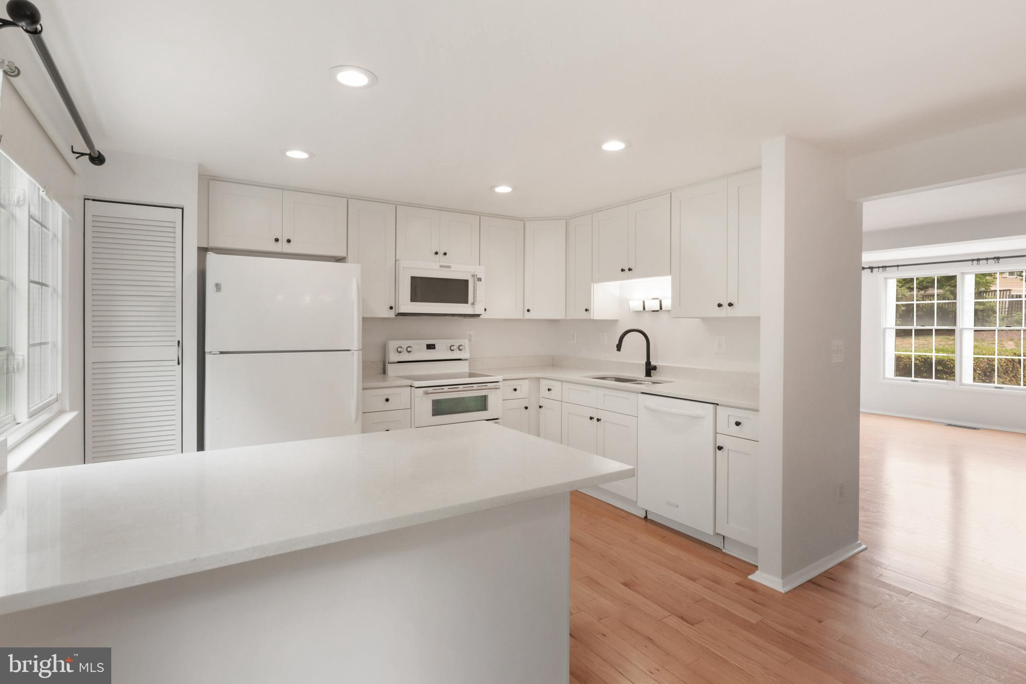 RESTON - Residential