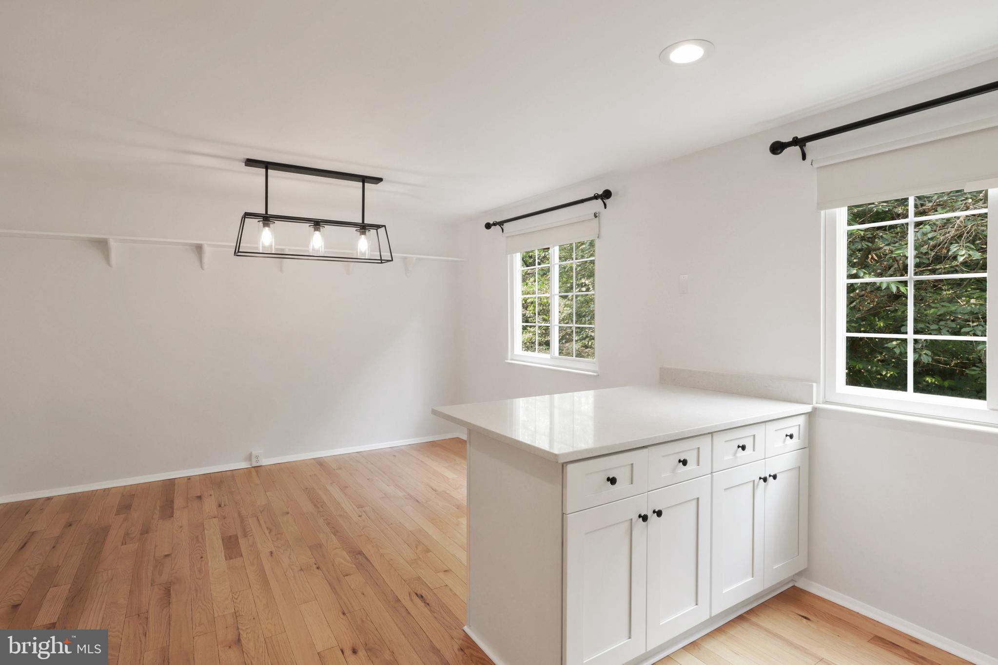 RESTON - Residential