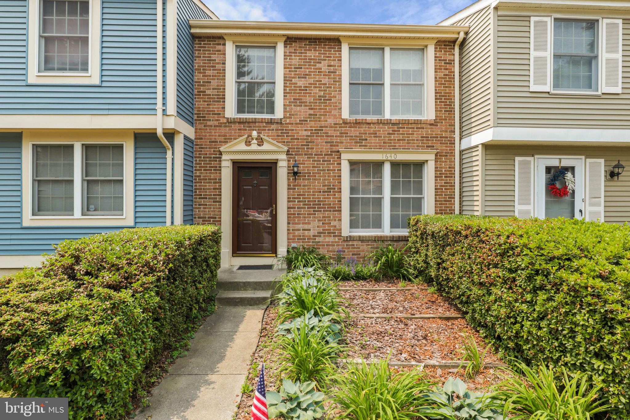 RESTON - Residential