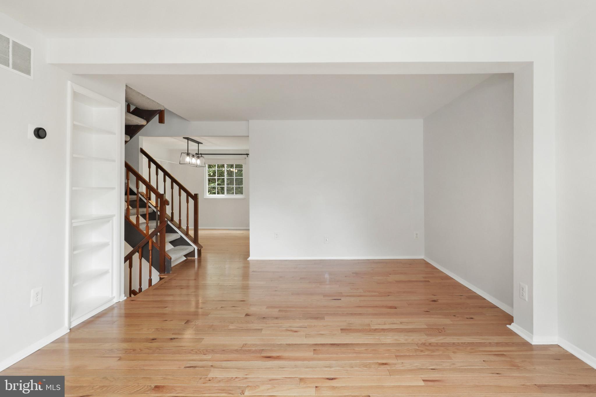 RESTON - Residential