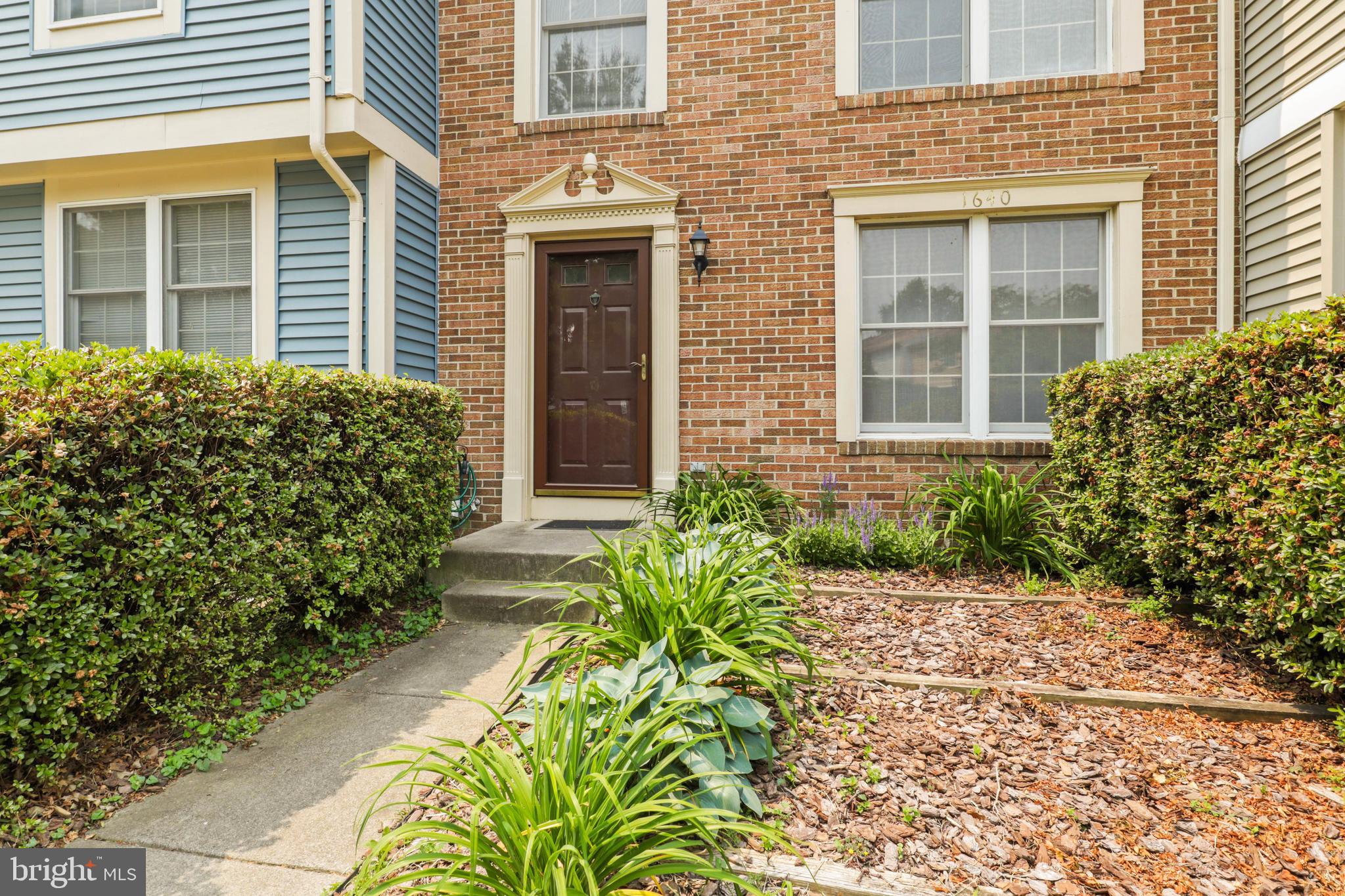 RESTON - Residential