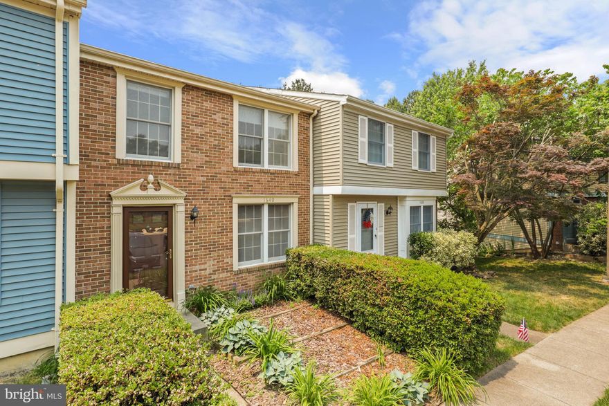 Welcome to 1640 Barnstead Dr., this beautifully maintained 3 bedroom - 1 ½ bath townhouse is nestled in the quaint townhouse community of Concord Green Cluster in North Reston.  Enter the front foyer and into the open floor plan design that offers functional living space in every corner.  The main level boasts gleaming solid hardwood floors, a half bath, large living room and an updated eat-in kitchen with white shaker style cabinetry and quartz countertops. Whether you're preparing a quick breakfast or a gourmet feast, this kitchen is sure to inspire your culinary creations. Retreat to the primary suite located on the upper level, offering a serene oasis for relaxation. It includes a generously sized bedroom, a walk-in closet, and an en-suite bathroom with dual access. Two additional well-appointed bedrooms complete this level, providing plenty of space for family and guests. The lower level of the home presents a versatile space that can be tailored to your needs. Create a home theater, a home office, or a recreational area – the possibilities are endless and don’t forget the half bath, laundry room and ample storage room!  At last, step into the walkout, lower-level deck, an ideal setting for entertaining and enjoying the beautiful and peaceful surroundings. Recent interior details include brand new carpet upstairs & and on staircases, ceramic tiles in the lower rec room, recessed lighting, upgraded electrical panel and water heater. Enjoy nearby Autumnwood Recreation area with over 55 miles of Reston walking/jogging/biking trails, lakes & golf course. Only 1/2 mile to North Point Shopping Center, 1.6 miles to RESTON TOWN CENTER, 2.8 miles to Reston Community Center, 3 miles to WIEHLE-RESTON EAST Silver Line METRO STATION, 4.7 miles to Walker Nature Center, 7.1 miles to DULLES AIRPORT and 10.1 miles to TYSONS CORNER CENTER.