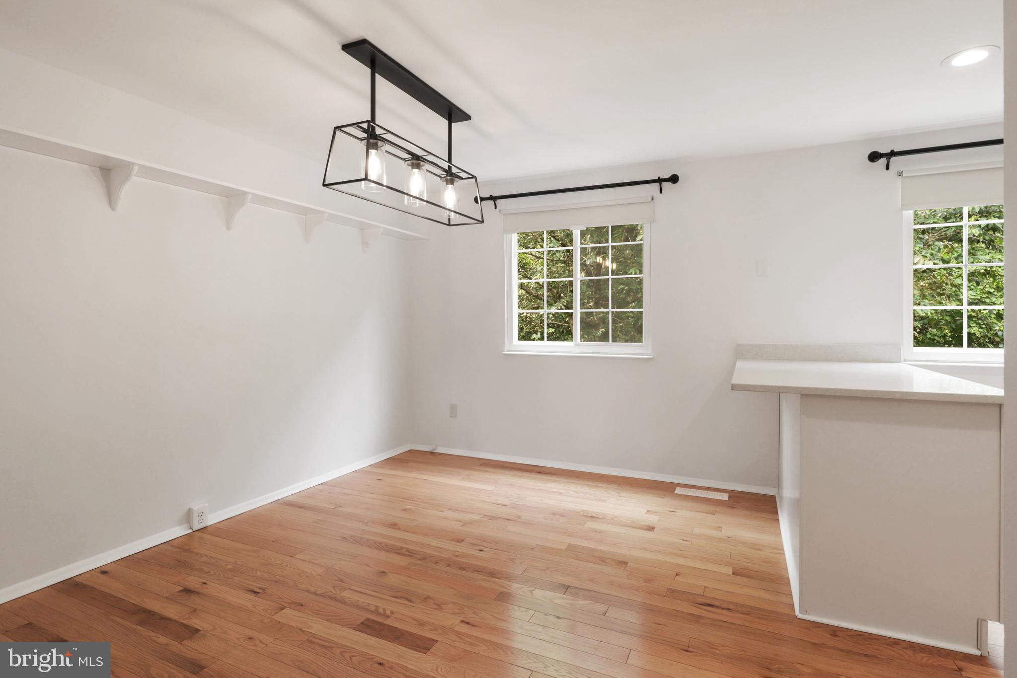 RESTON - Residential