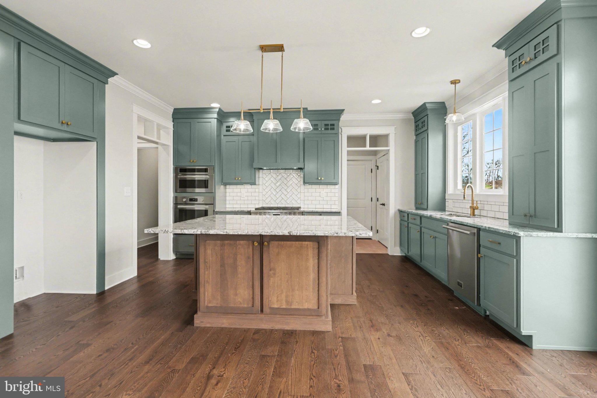 OAK HILL - Residential