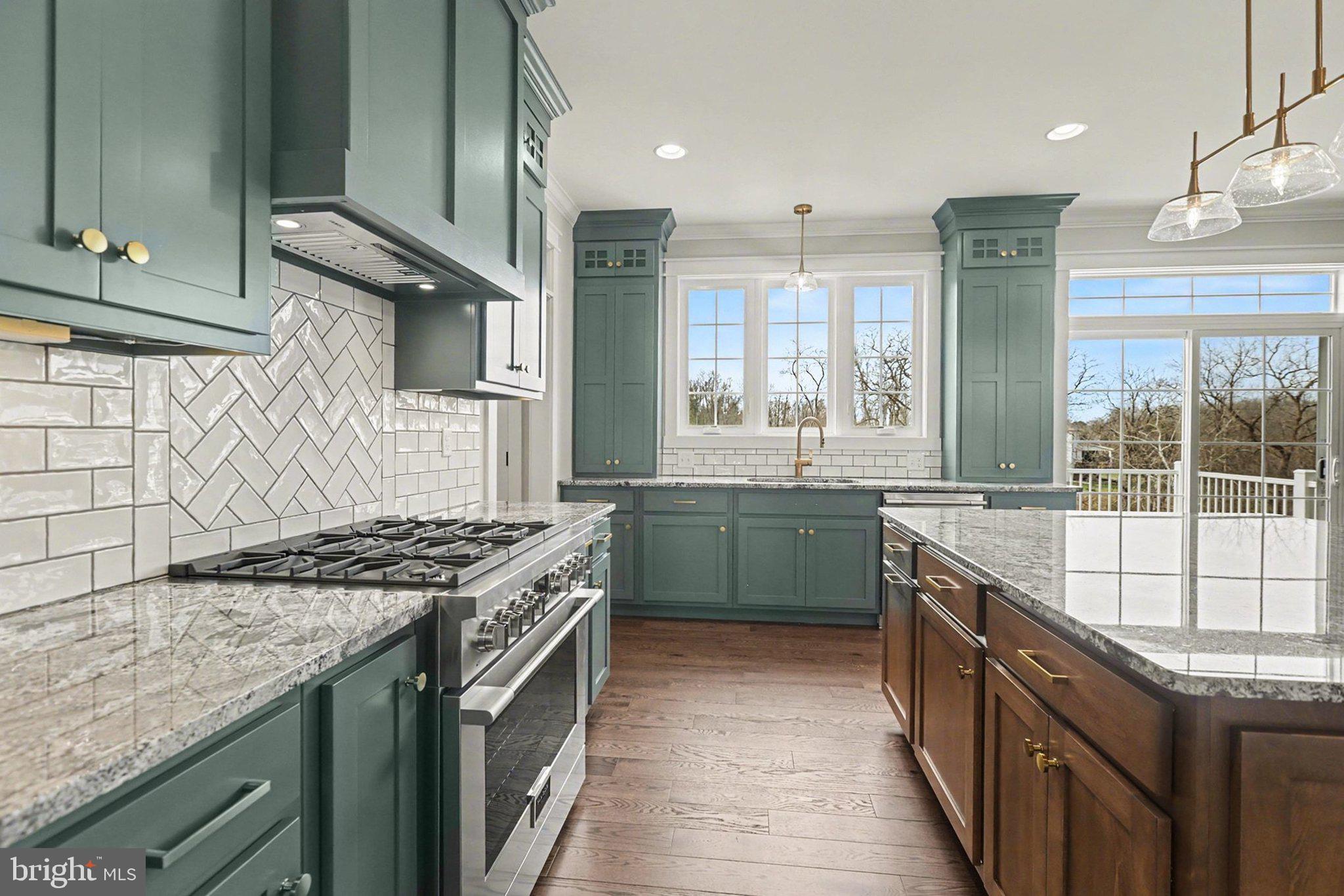 OAK HILL - Residential