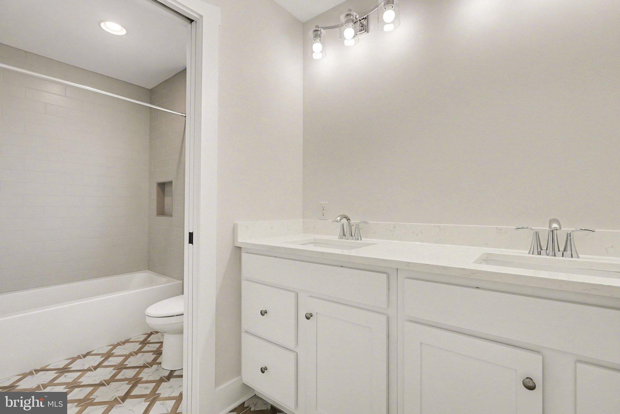 OAK HILL - Residential