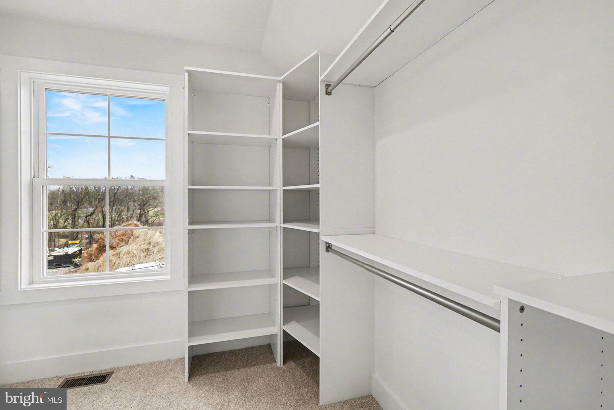 OAK HILL - Residential