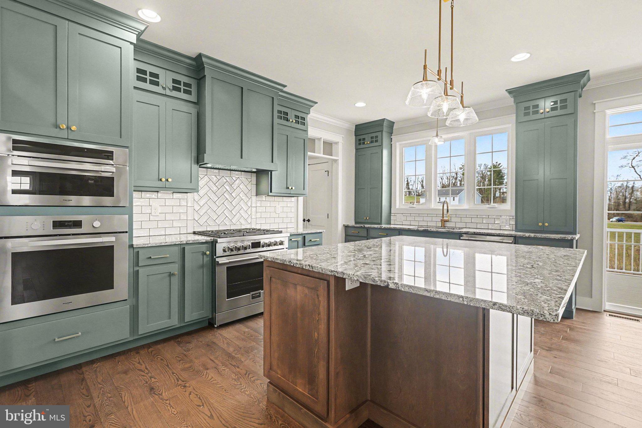 OAK HILL - Residential