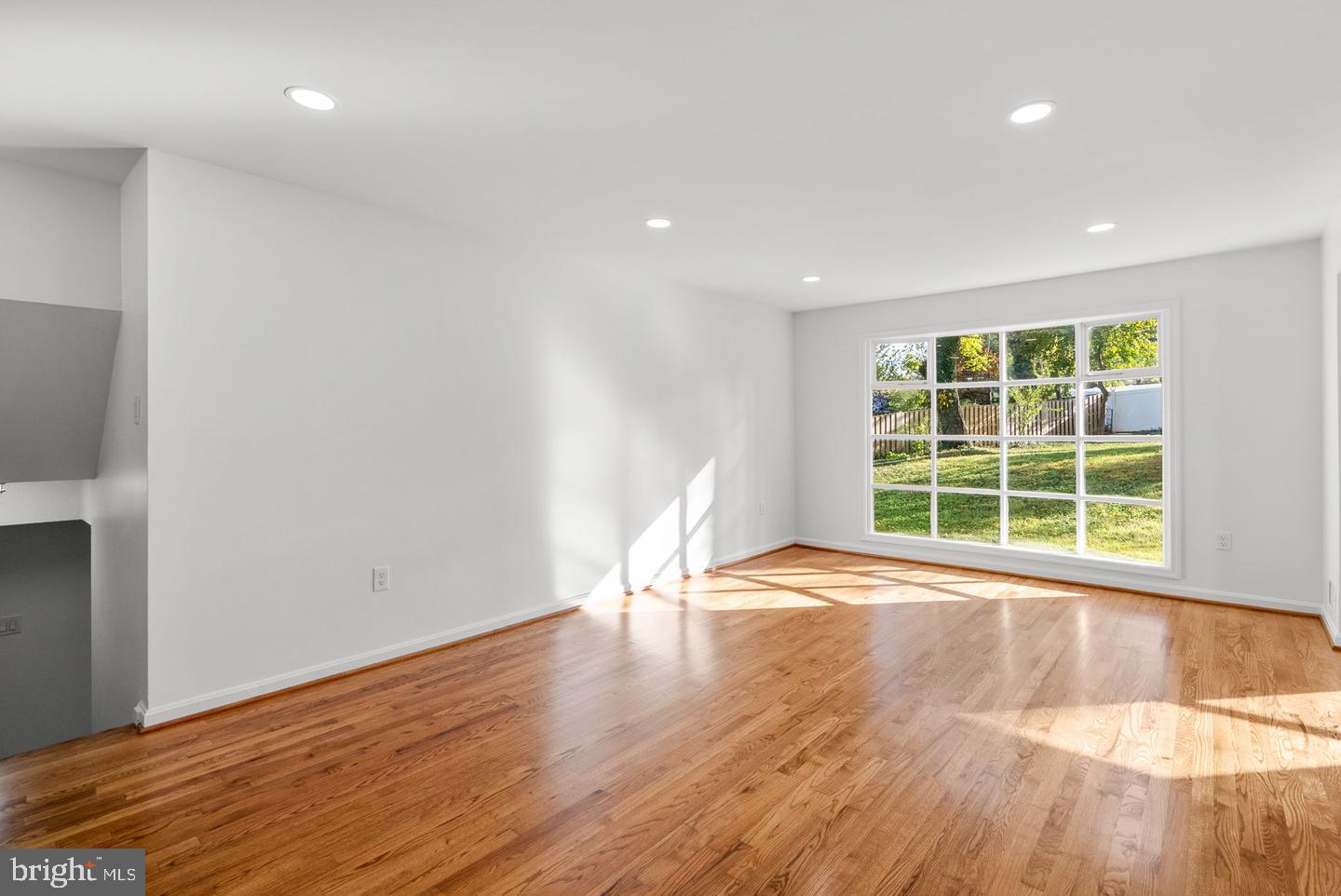 1613 LEMONTREE LANE