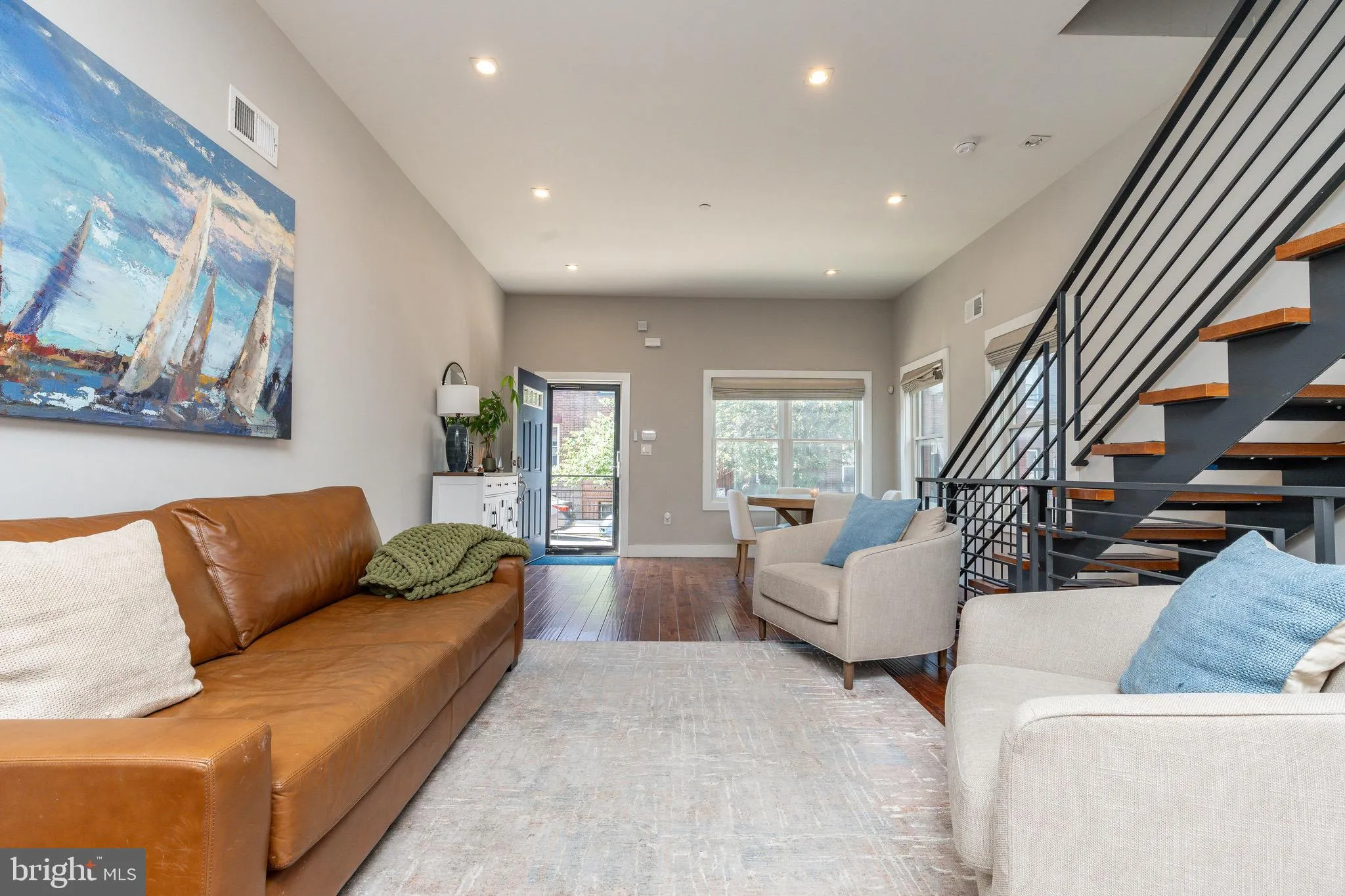 Philadelphia, Pennsylvania 19130, United States, 3 Bedrooms Bedrooms, ,4 BathroomsBathrooms,Residential,Contingent,184882