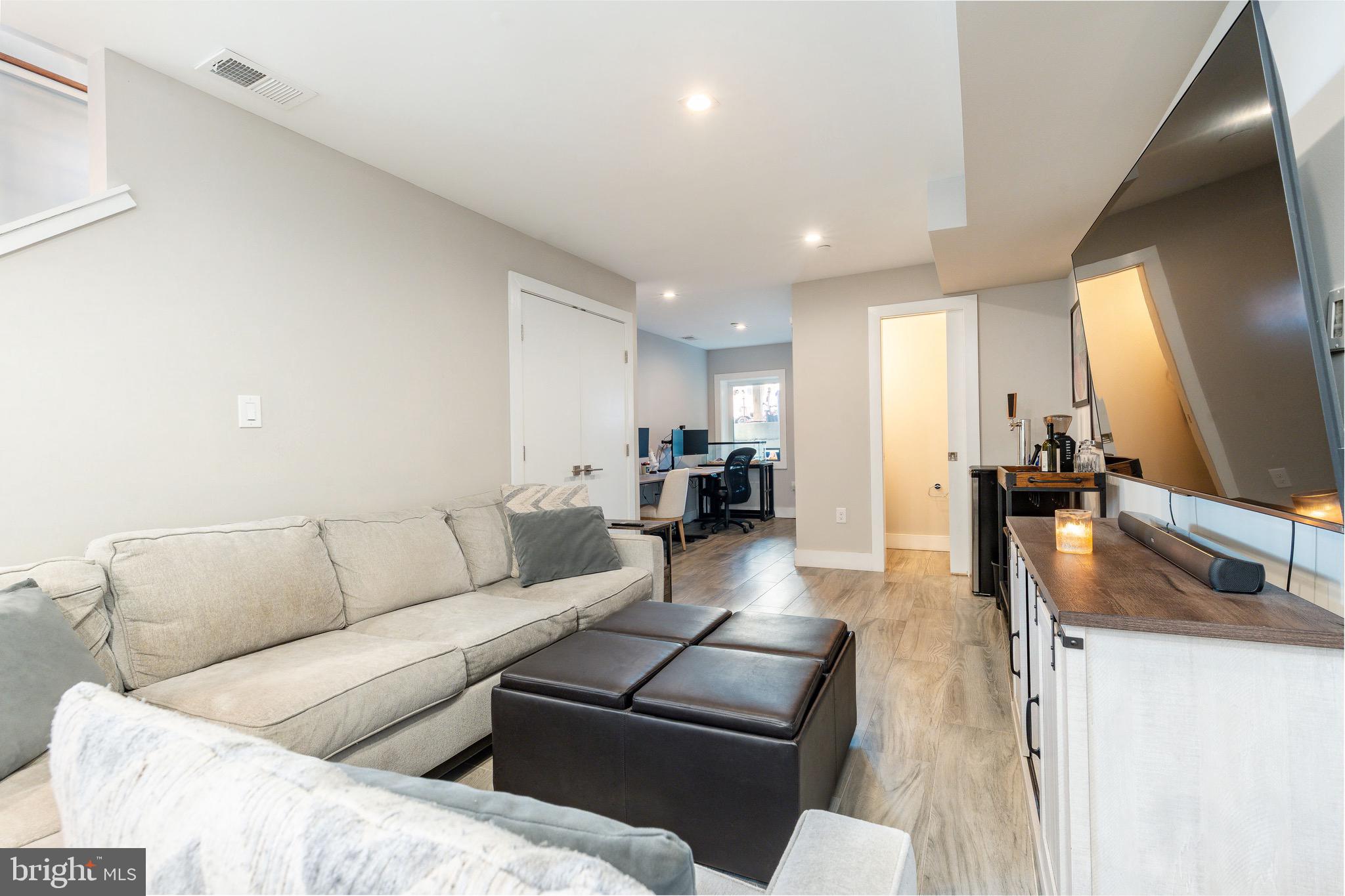 ART MUSEUM AREA - Residential