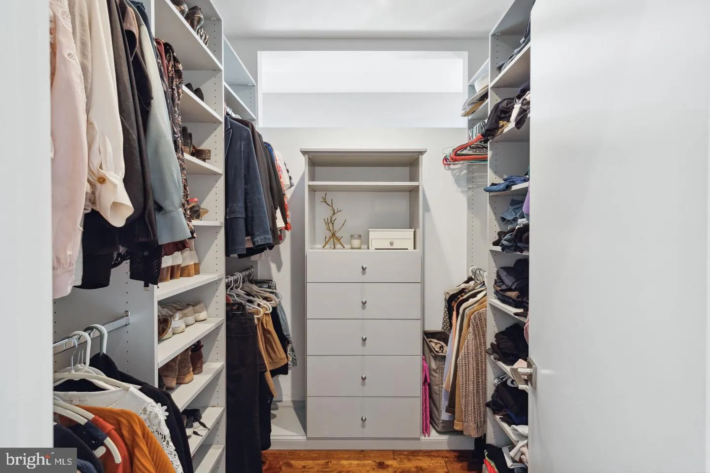 Philadelphia, Pennsylvania 19130, United States, 3 Bedrooms Bedrooms, ,4 BathroomsBathrooms,Residential,Contingent,184882