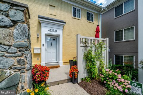 Photo of 4123 S Four Mile Run Drive #B, ARLINGTON, VA 22204 (MLS # VAAR2073942)