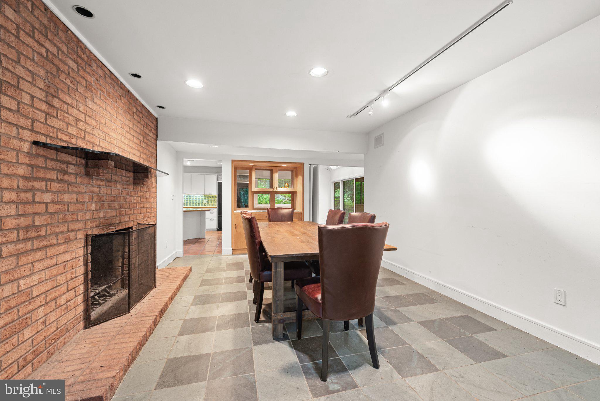 1101 TIMBER TRAIL ROAD