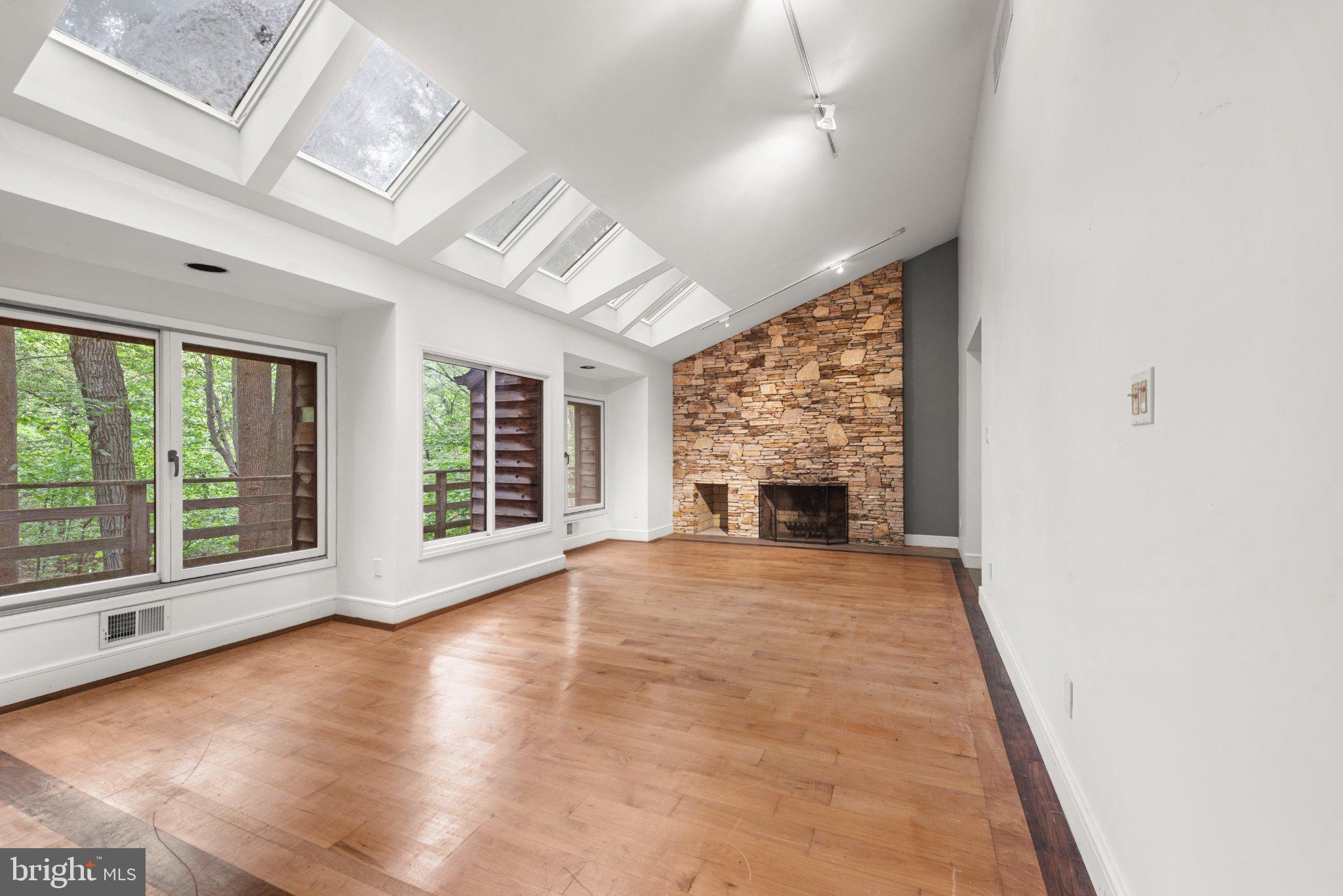 1101 TIMBER TRAIL ROAD