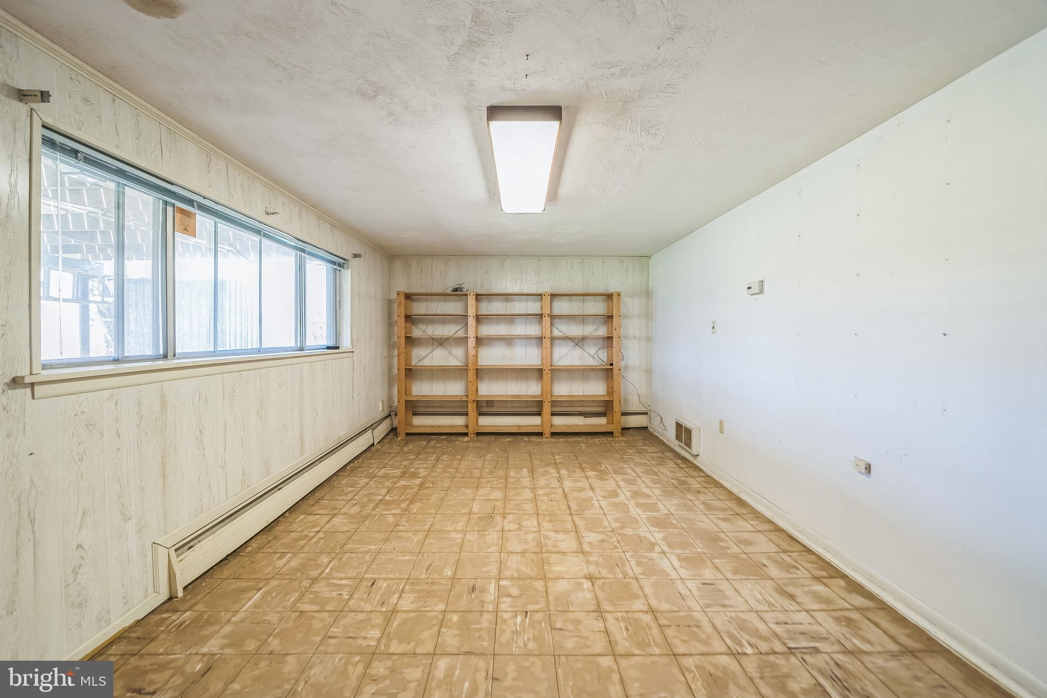 WILLBOURNE ACRES - Residential