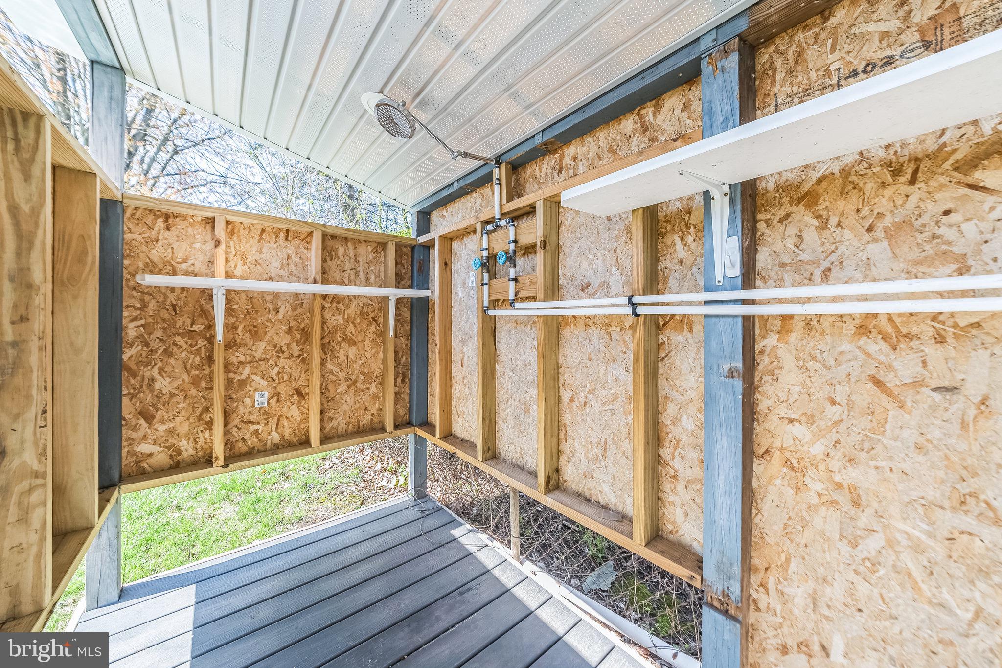 WILLBOURNE ACRES - Residential