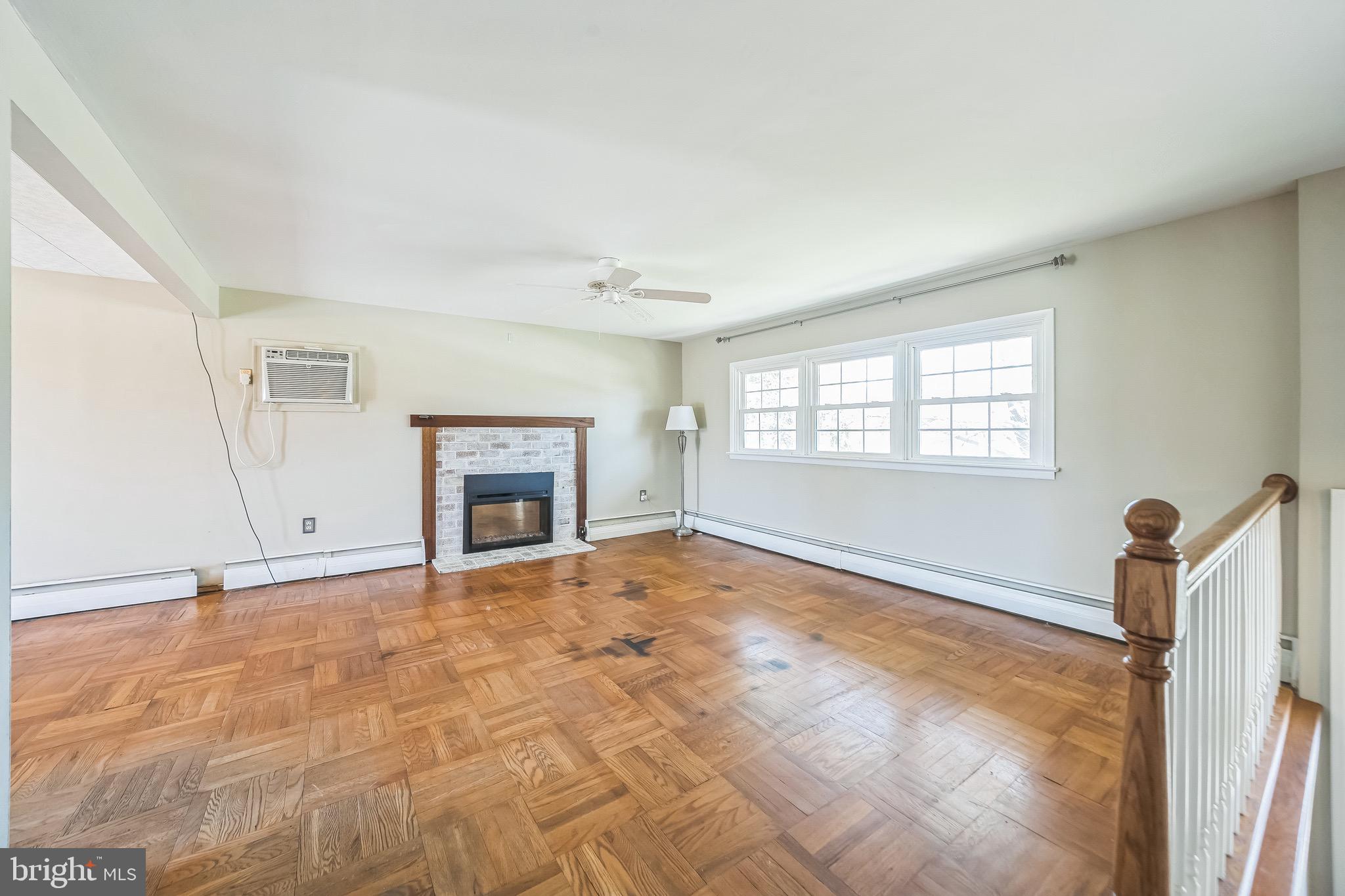 WILLBOURNE ACRES - Residential