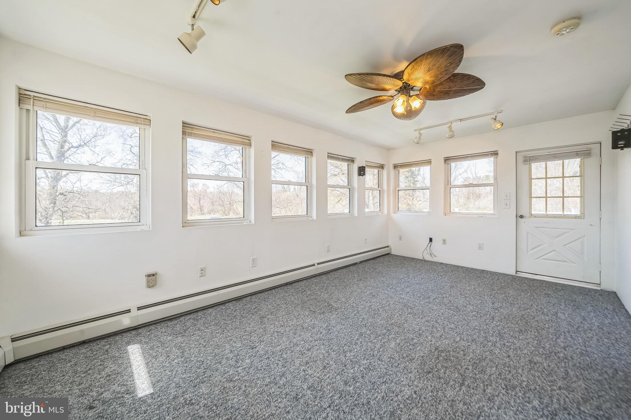 WILLBOURNE ACRES - Residential