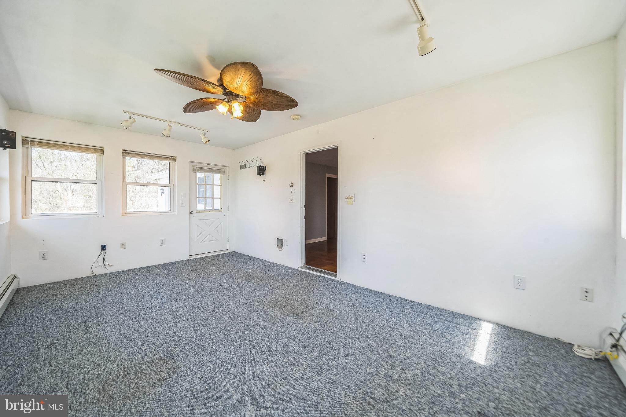 WILLBOURNE ACRES - Residential