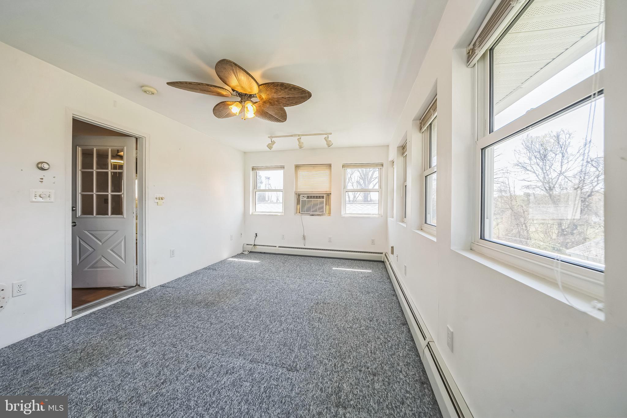 WILLBOURNE ACRES - Residential