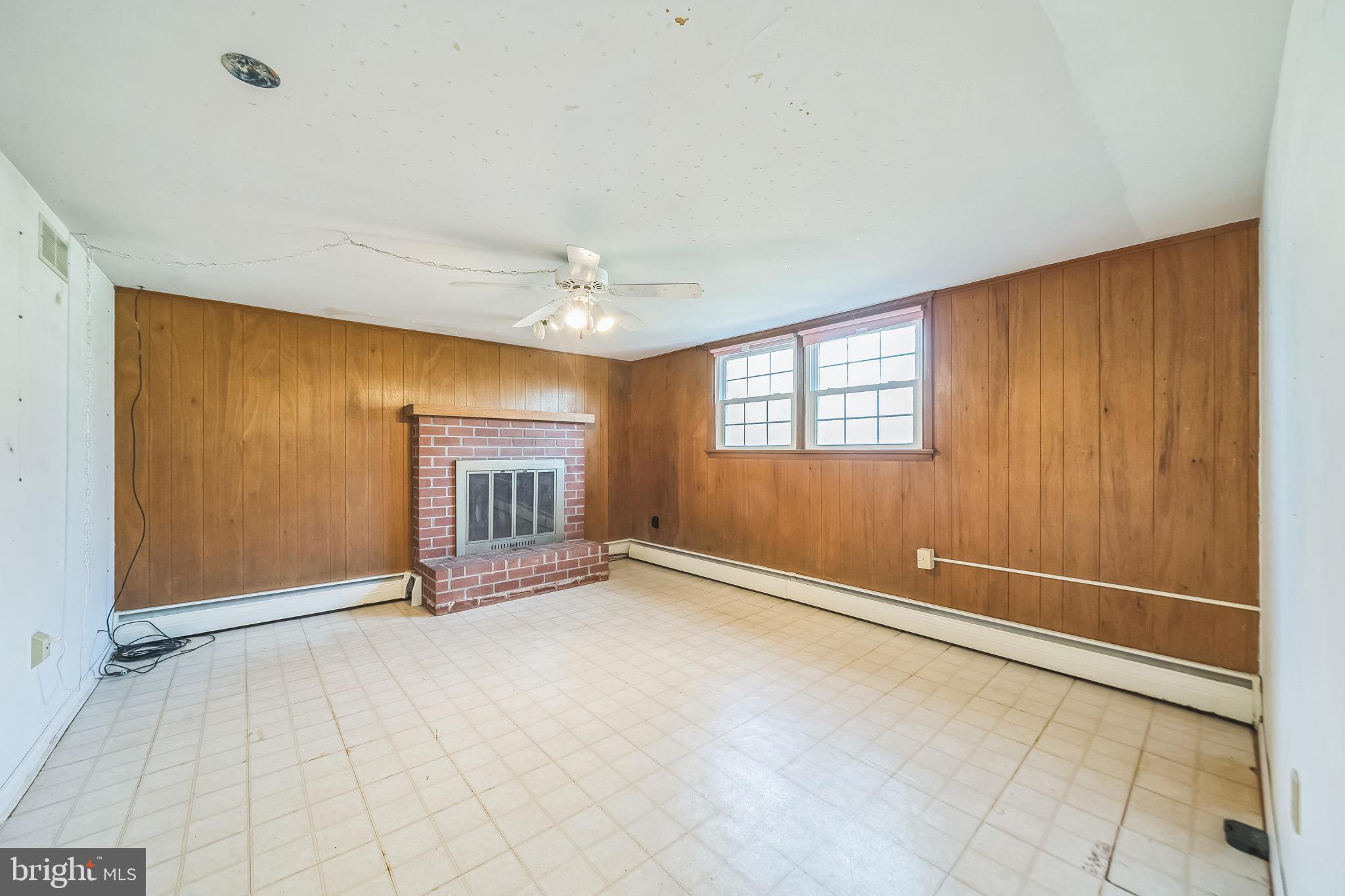 WILLBOURNE ACRES - Residential