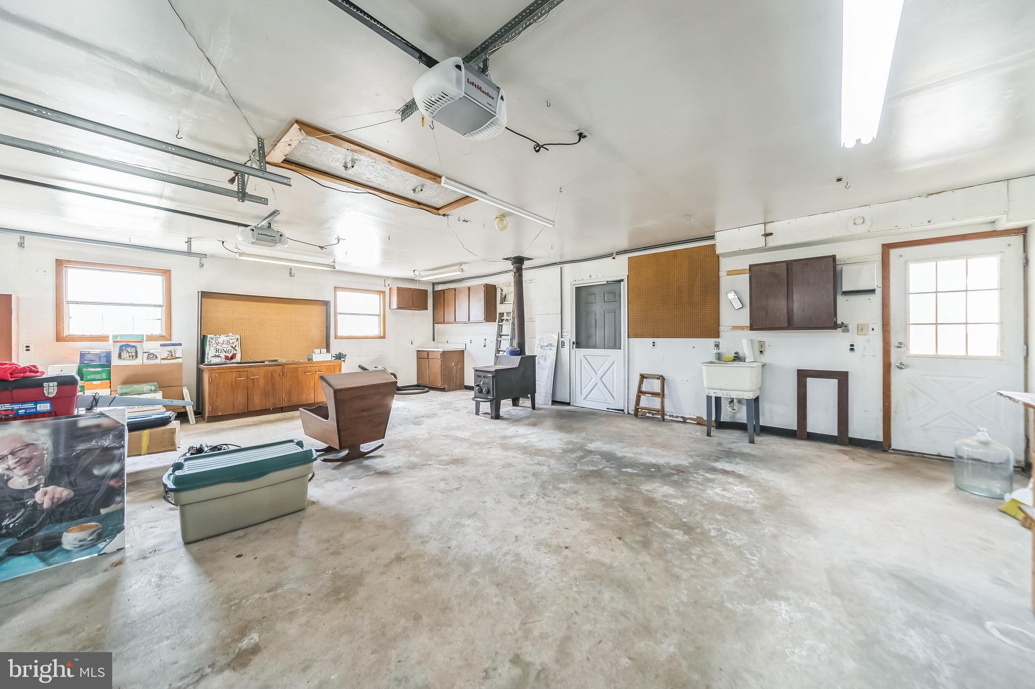 WILLBOURNE ACRES - Residential