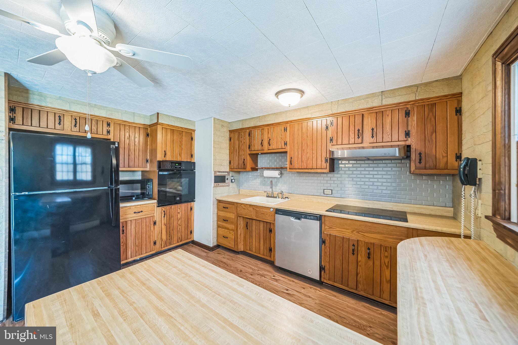 WILLBOURNE ACRES - Residential