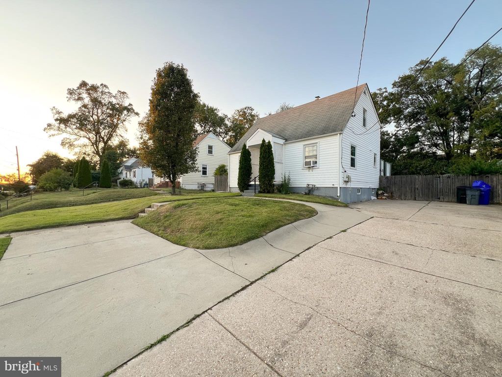 Photo of 2515 Randolph Road, SILVER SPRING, MD 20902 (MLS # MDMC2199016)