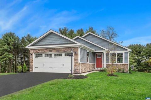 141 WHITE SANDS BLVD BARBOURSVILLE VA 22923