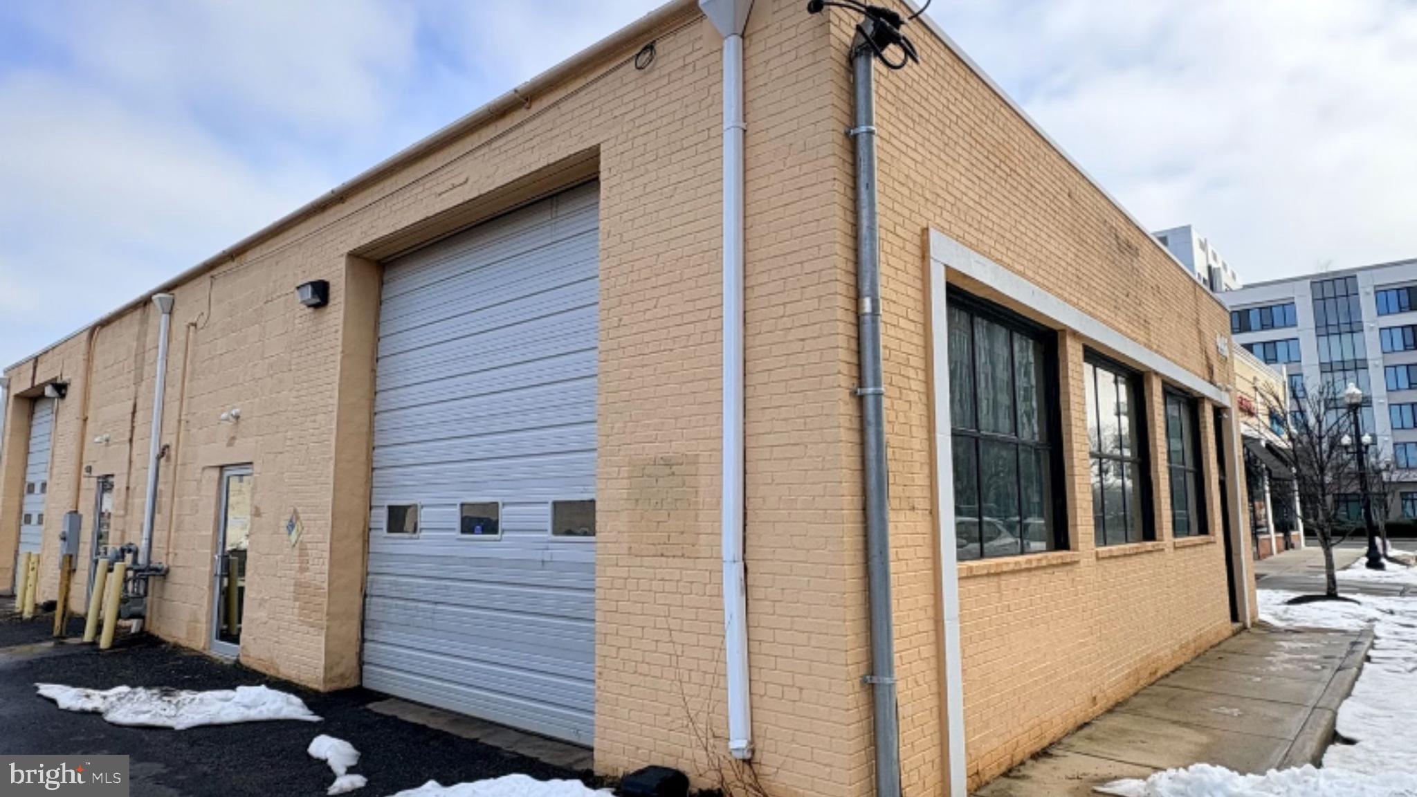 434-446 CALVERT AVENUE