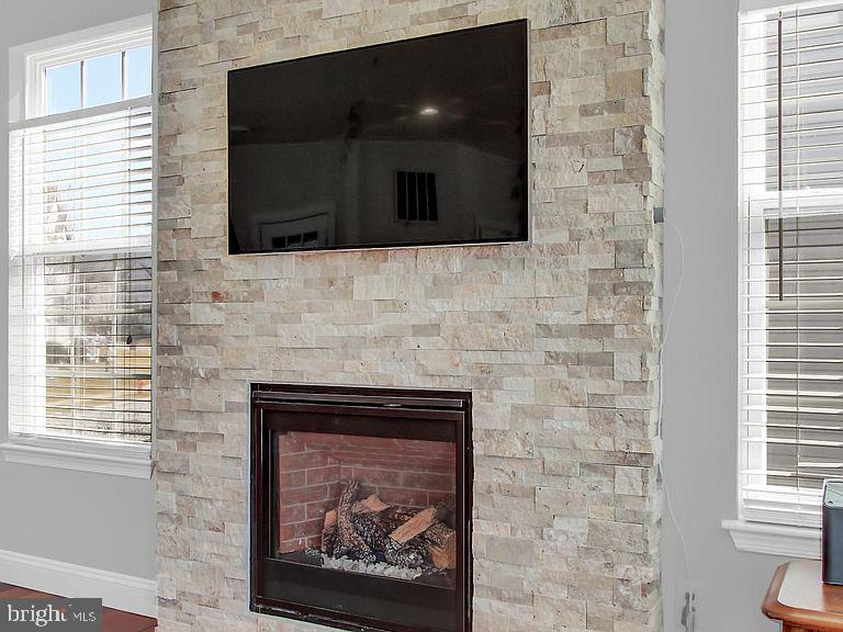 HOPEWELL POINTE - Residential