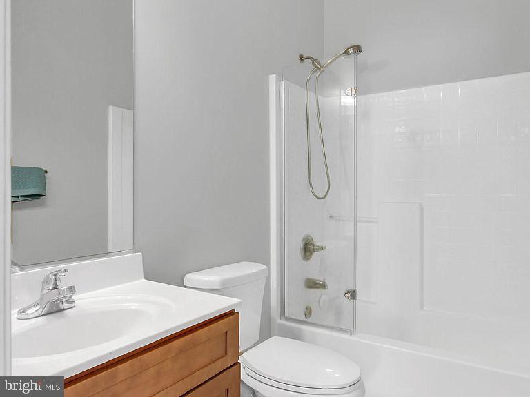 HOPEWELL POINTE - Residential