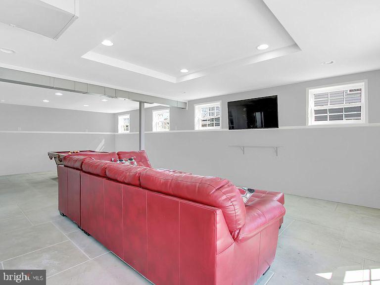 HOPEWELL POINTE - Residential