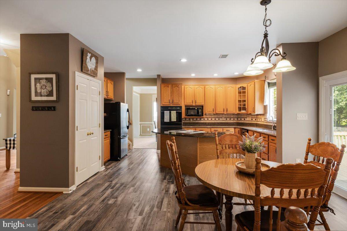 BLOOMS CROSSING - Residential