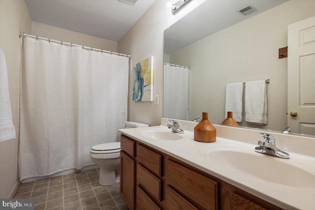 BLOOMS CROSSING - Residential