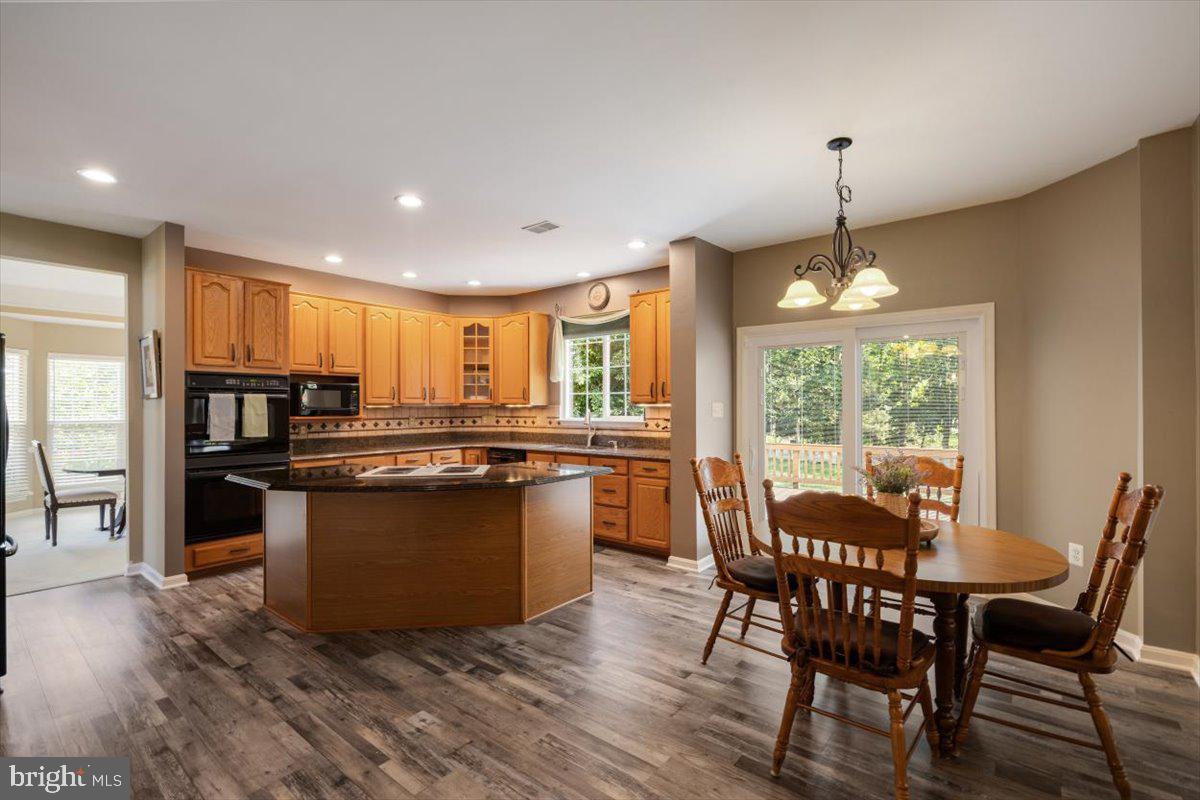 BLOOMS CROSSING - Residential