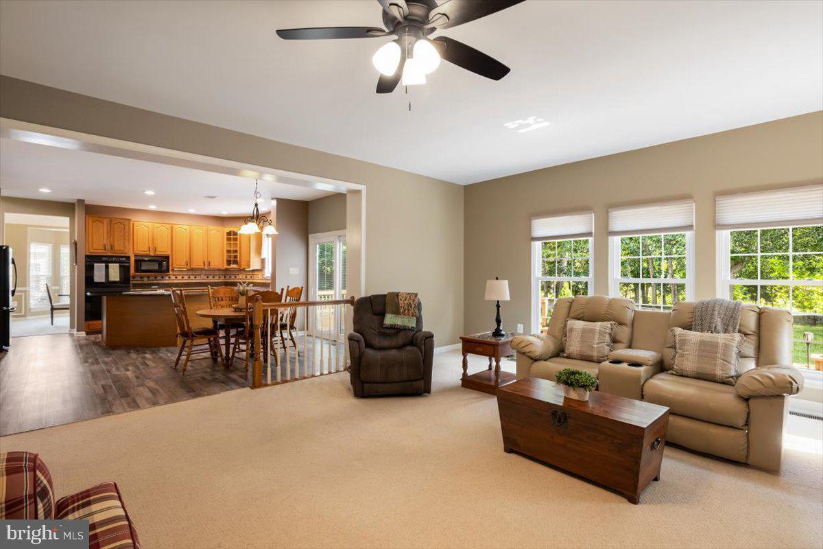 BLOOMS CROSSING - Residential