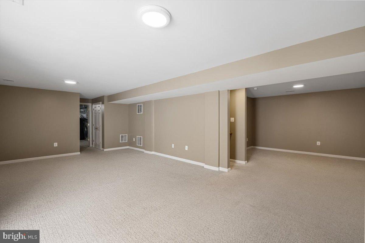 BLOOMS CROSSING - Residential