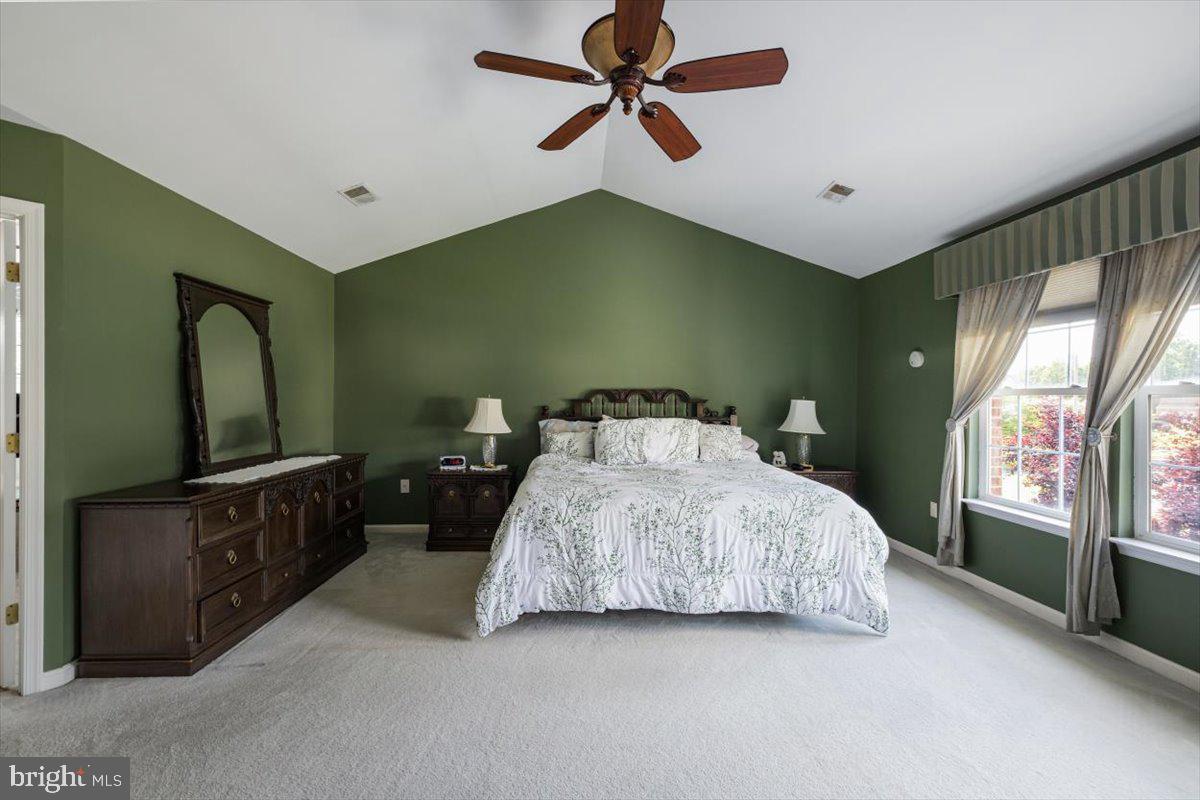 BLOOMS CROSSING - Residential