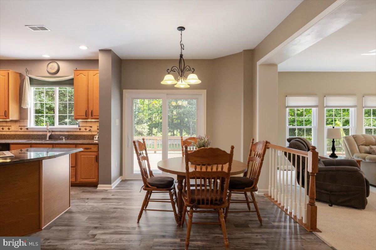 BLOOMS CROSSING - Residential