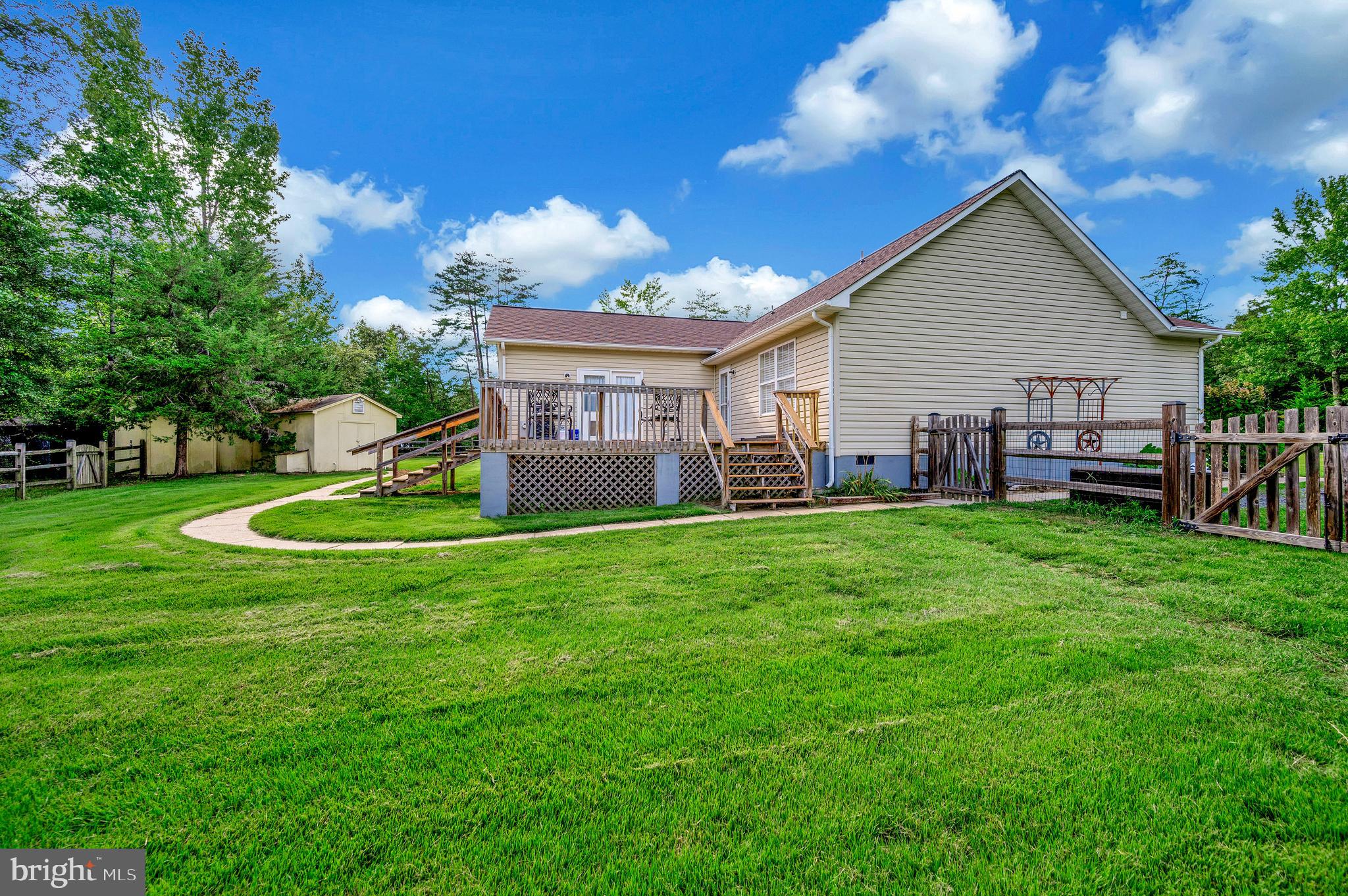 RIVER RIDGE ESTATES - Residential