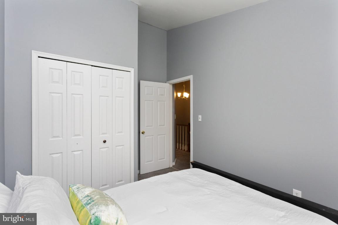 OAKWOOD VILLAGE - Residential