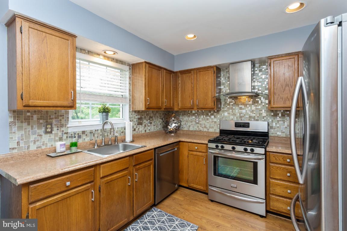 OAKWOOD VILLAGE - Residential