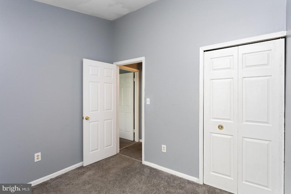 OAKWOOD VILLAGE - Residential