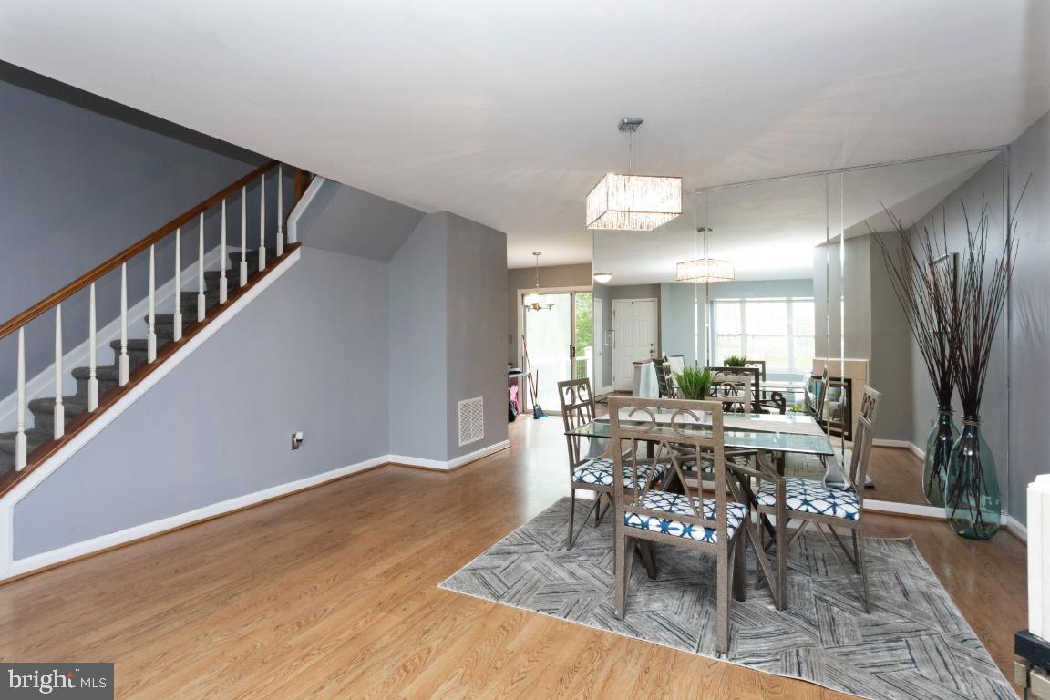 OAKWOOD VILLAGE - Residential