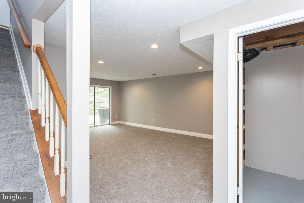 OAKWOOD VILLAGE - Residential