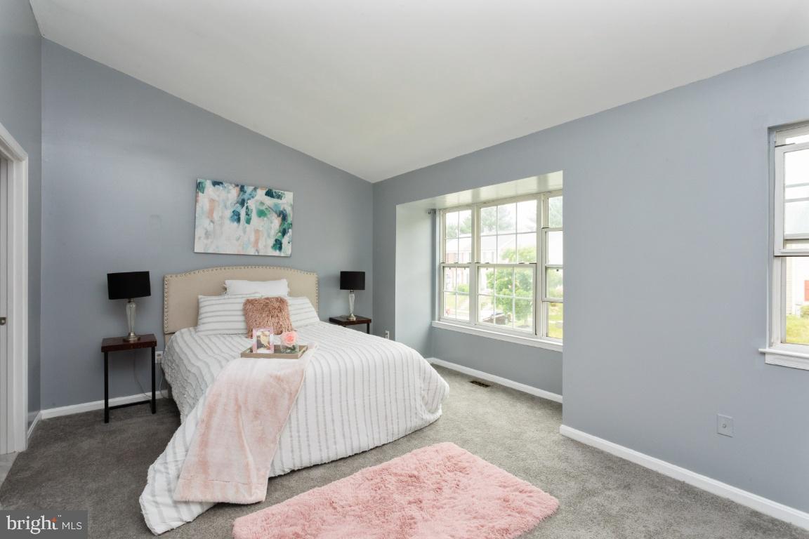 OAKWOOD VILLAGE - Residential