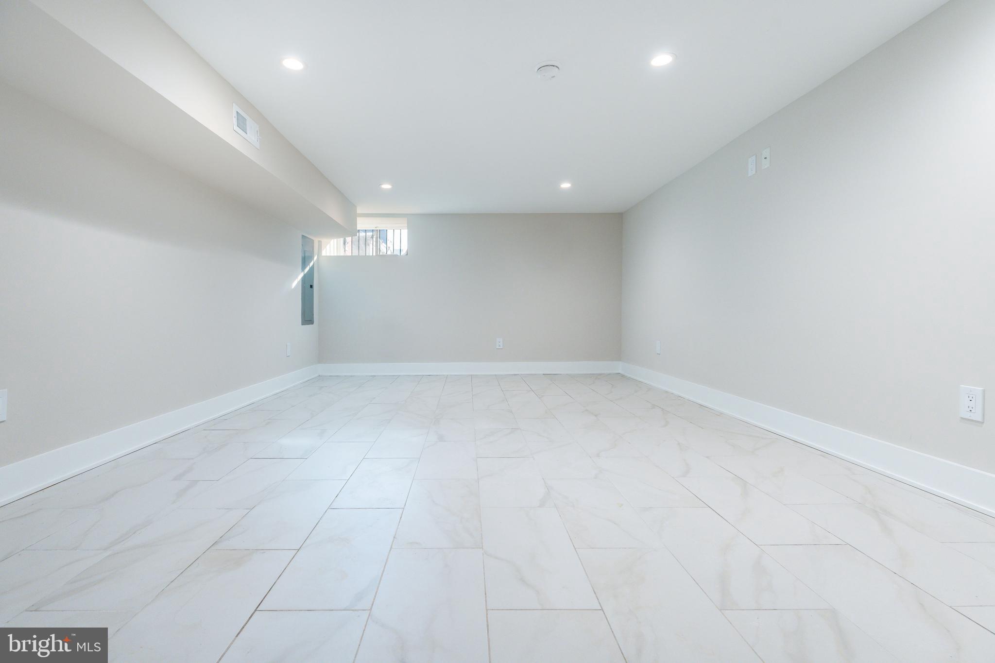 PHILADELPHIA (SOUTH) - Residential