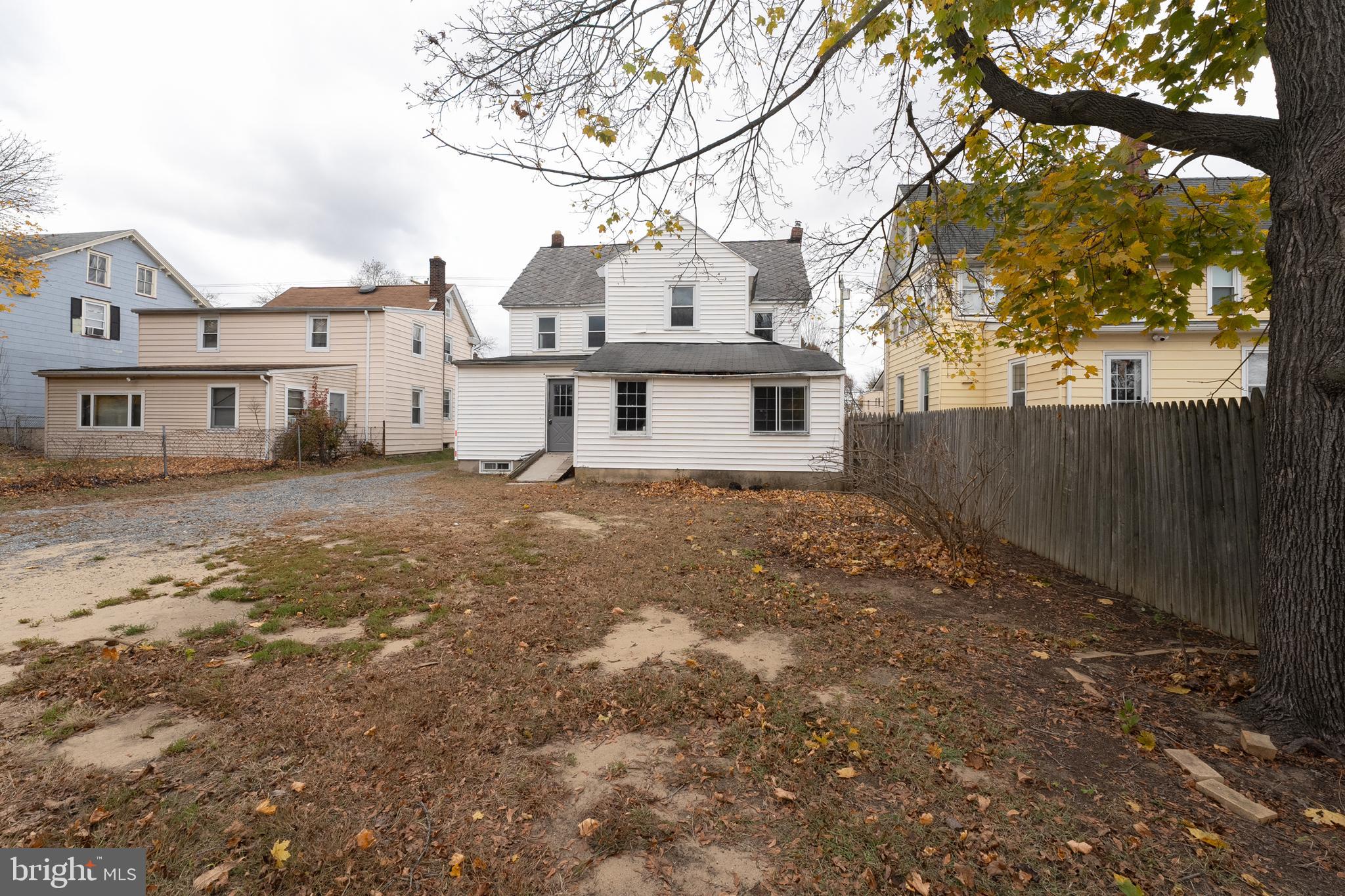 1720 KINGS HIGHWAY 22